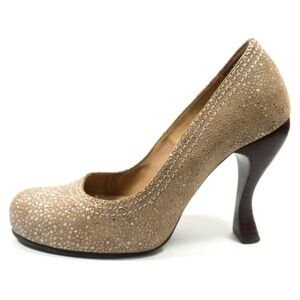 John Fluevog‎ Attentions
Paris Pump Heels - Women's Size 9 - Cream